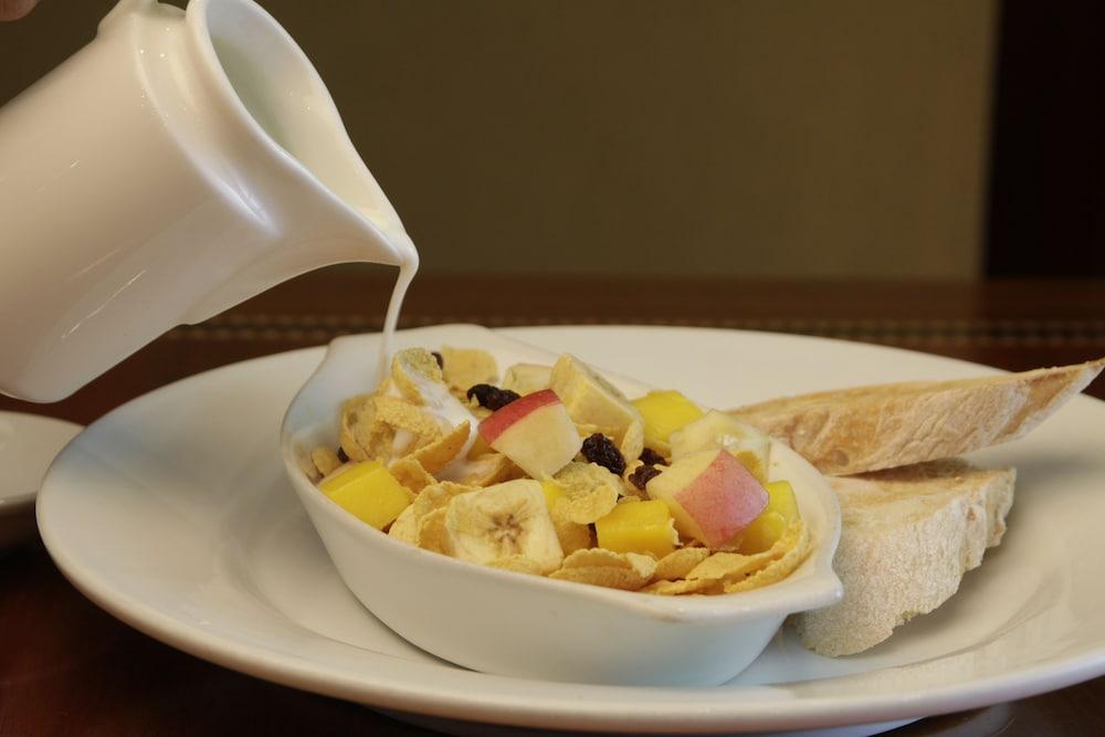 Herald Suites Solana Makati City Dış mekan fotoğraf