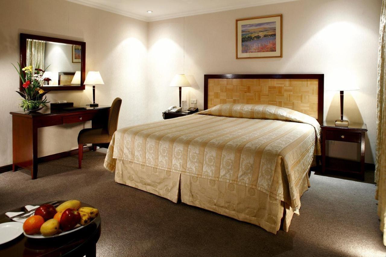 Herald Suites Solana Makati City Dış mekan fotoğraf